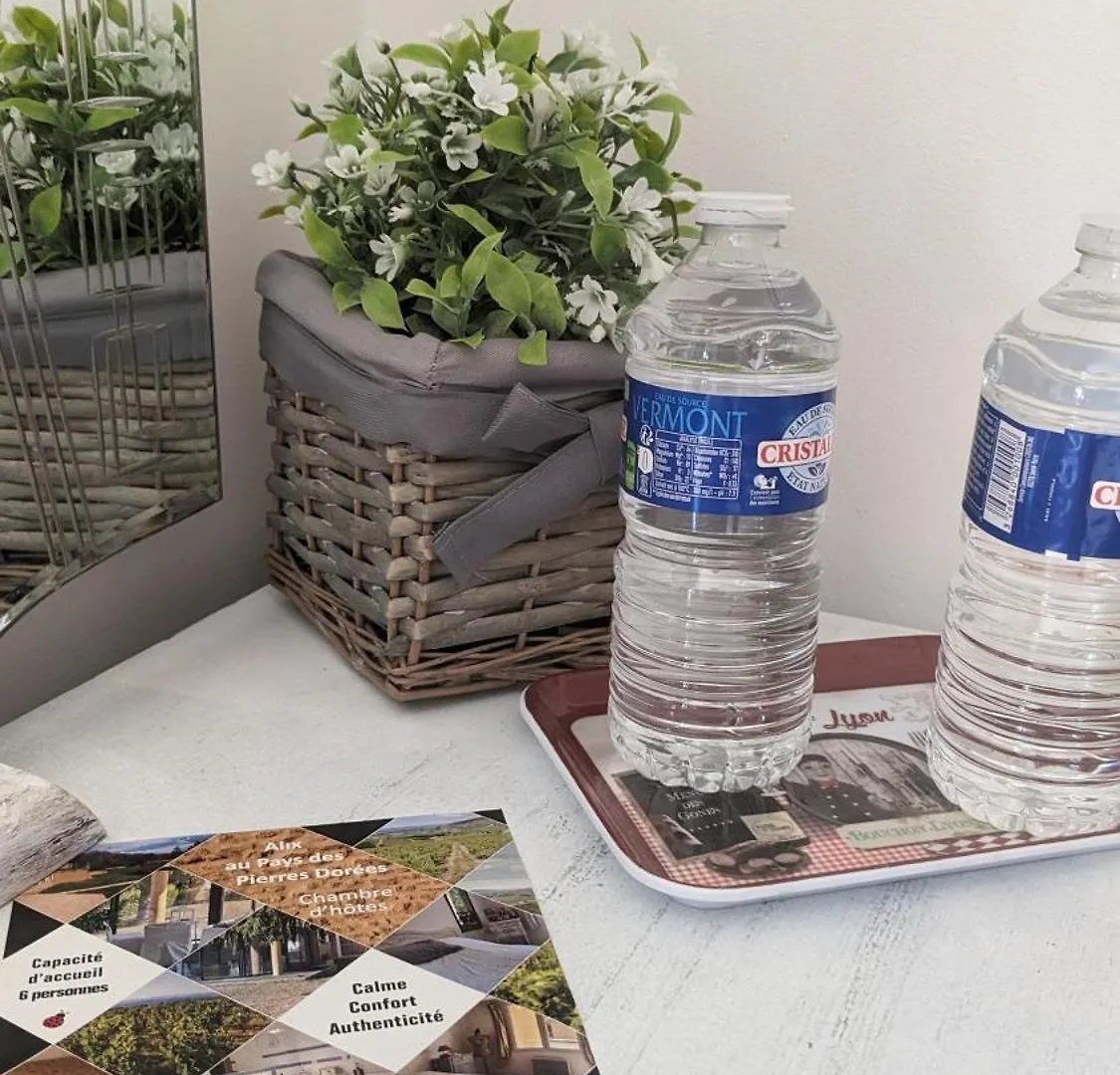 Alix Au Pays Des Pierres Dorees Bed & Breakfast