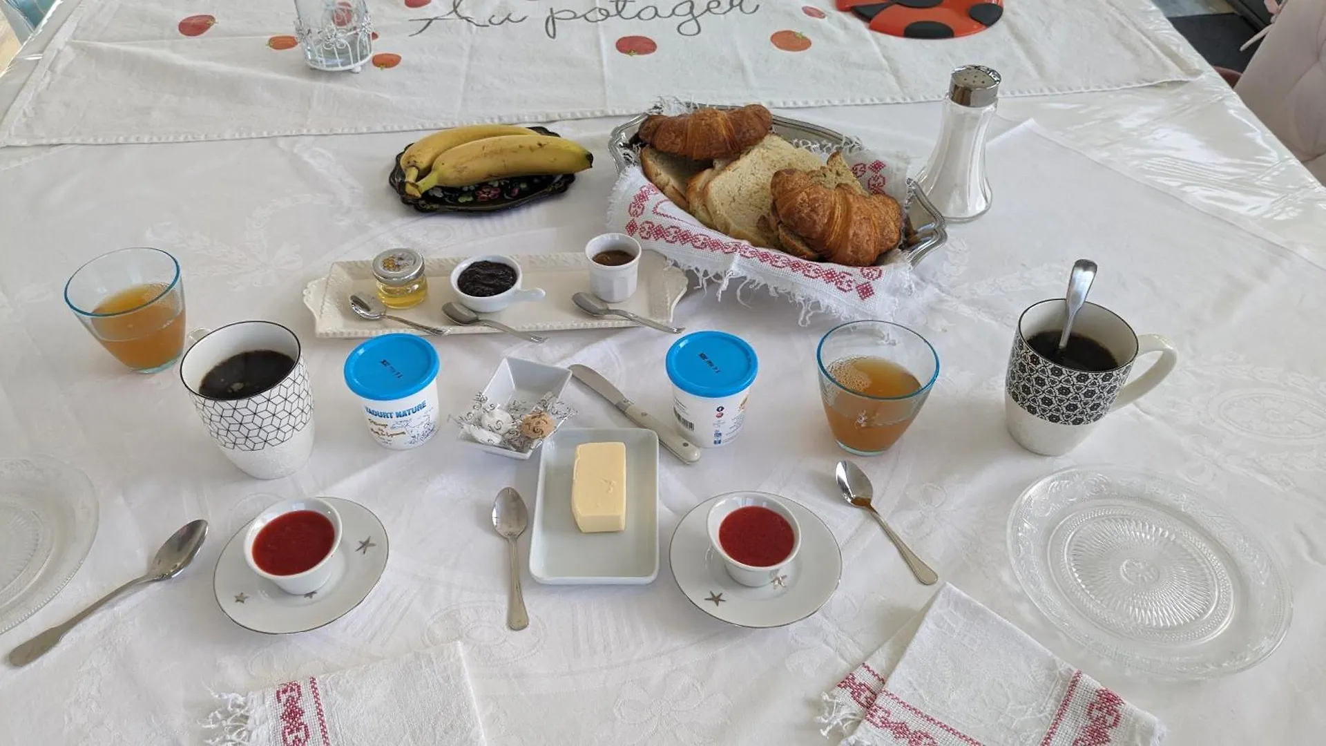 Bed & Breakfast Alix Au Pays Des Pierres Dorees