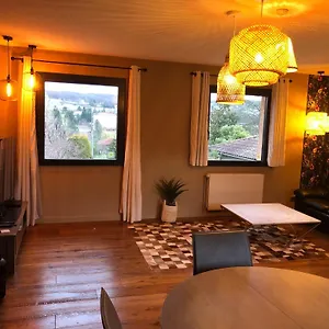  Appartement Chaleureux Dans Maison Avec Piscine A 35 Min De Lyon