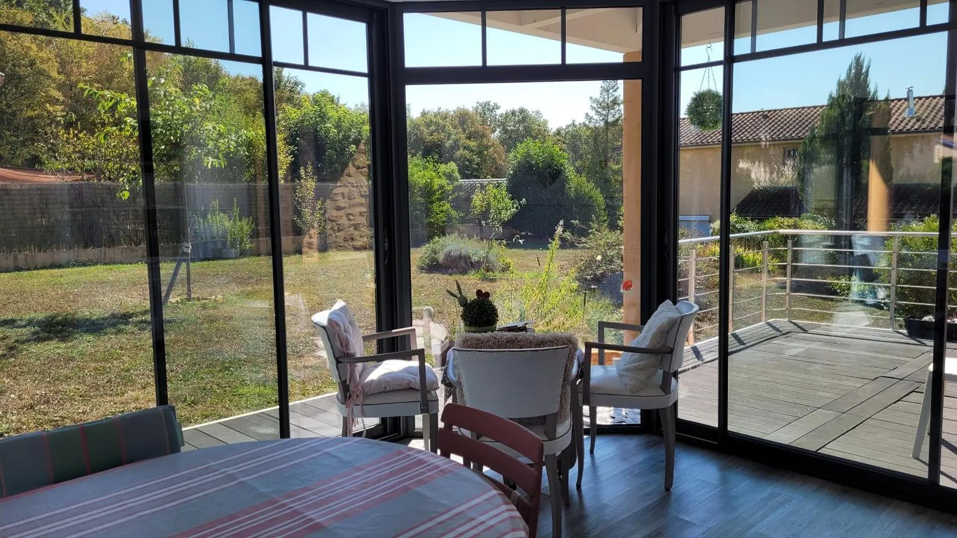 Bed & Breakfast Alix Au Pays Des Pierres Dorees